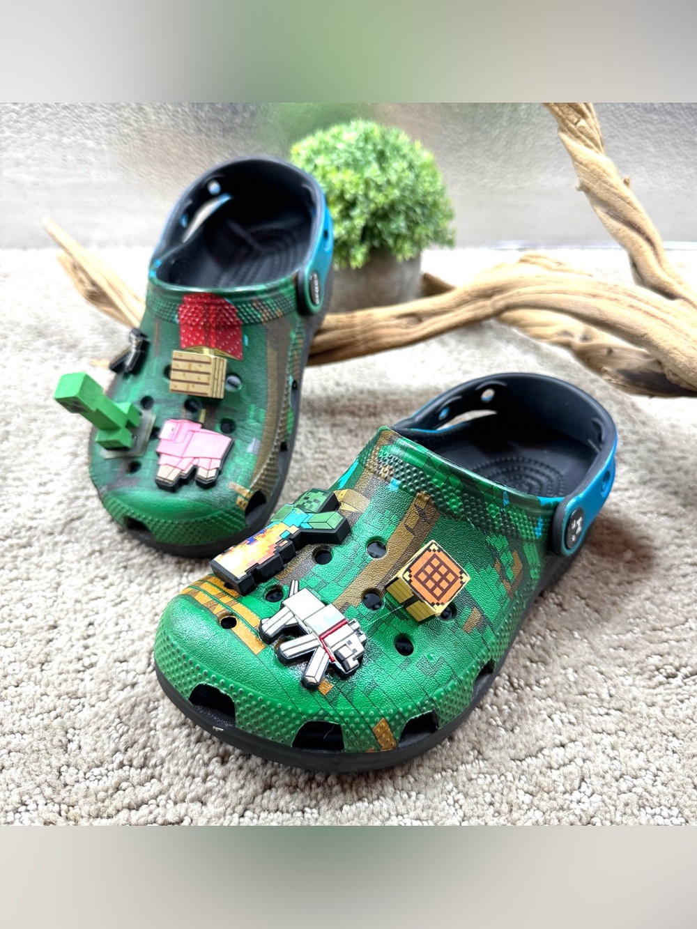 Minecraft Crocs 💥BONUS SLIPPERS💥